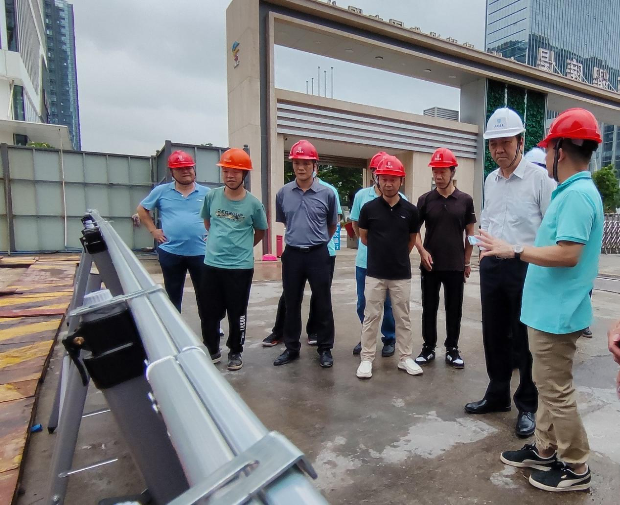 yd2333云顶电子游戏张宇江到荣耀广场项目检查指导